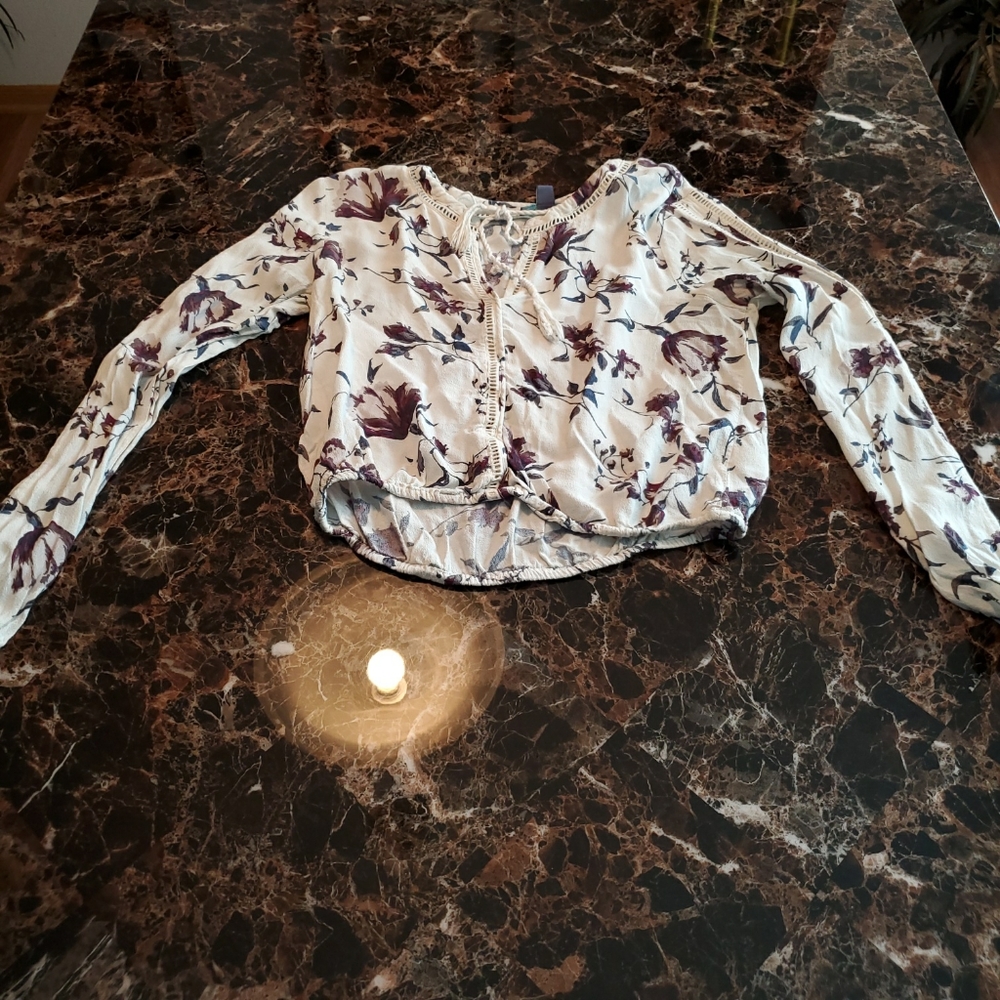 Kendall & Kylie | Long Sleeve Crop Top